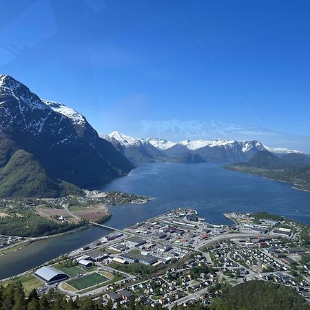 Ferienwohnung Andalsnes Gustehouse Exterior foto