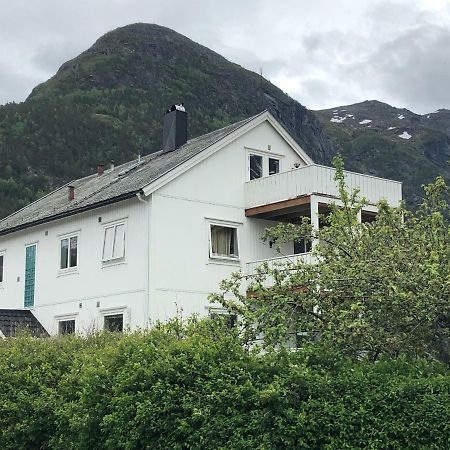 Ferienwohnung Andalsnes Gustehouse Exterior foto