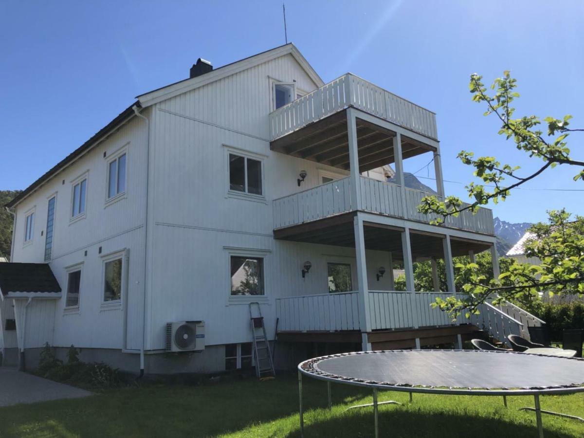 Ferienwohnung Andalsnes Gustehouse Exterior foto