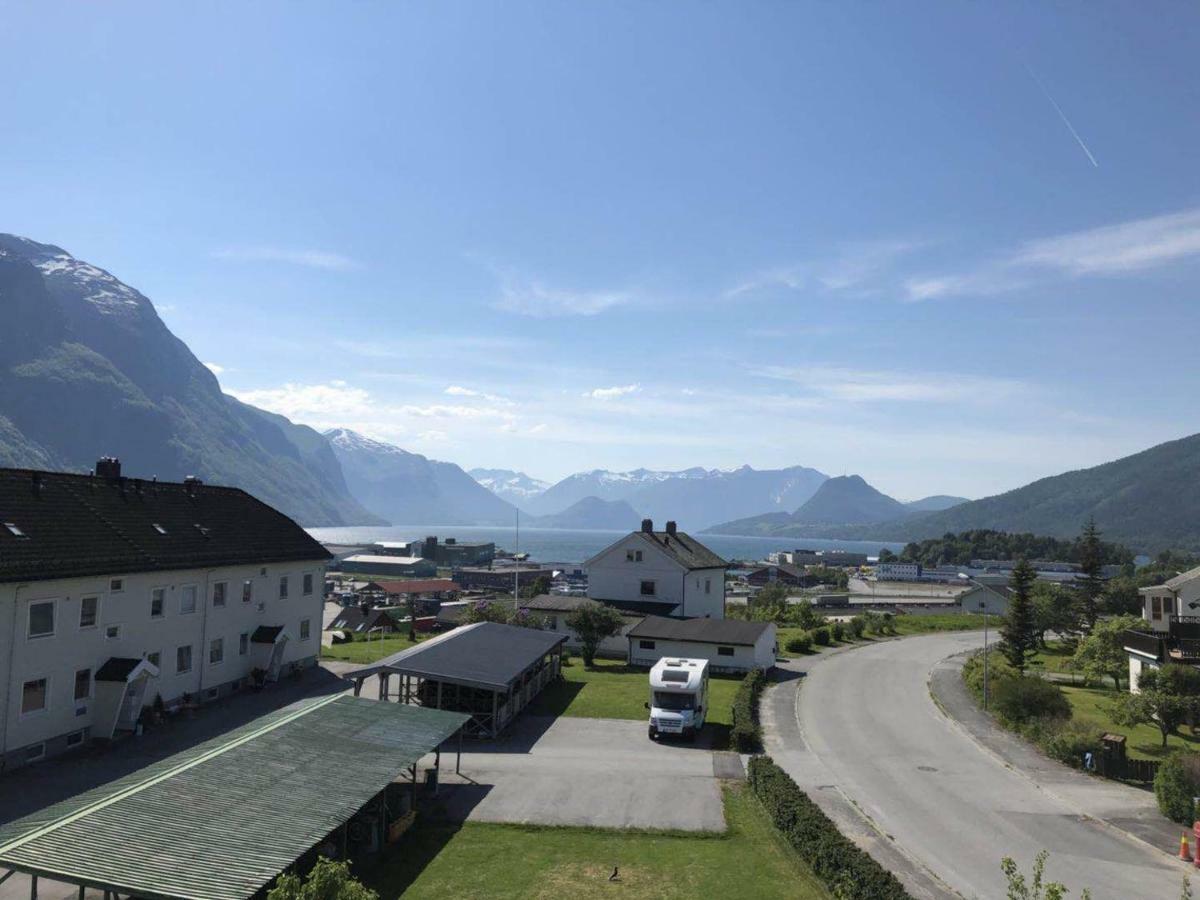 Ferienwohnung Andalsnes Gustehouse Exterior foto